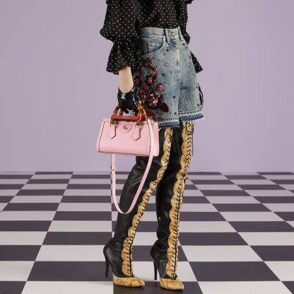 DIANA SMALL SHOULDER BAG