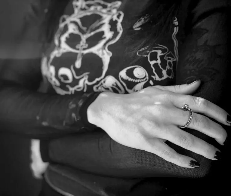 NAIL RING – CROSSBALL