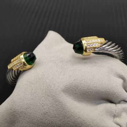 7mm Cable Bracelet with Peridot & Diamond Accents – Gold Cap