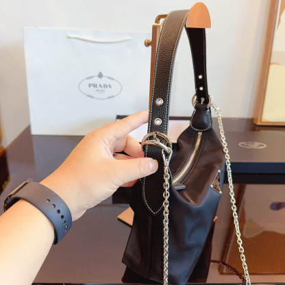 Re-Edition 2005 Re-Nylon bag