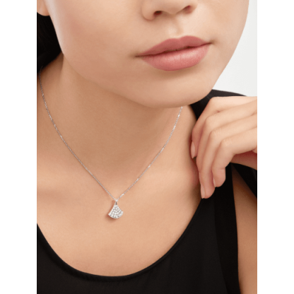 DIVAS DREAM NECKLACE