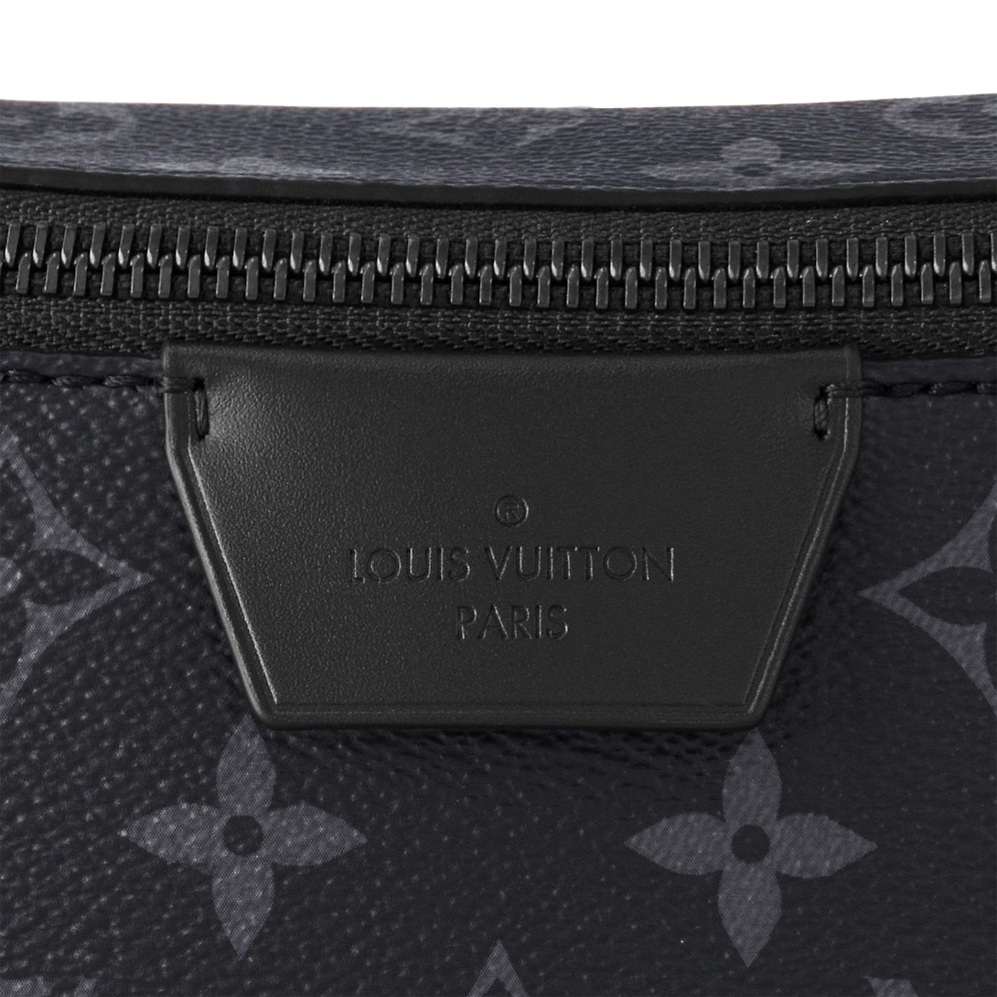 Moon Crossbody M23835