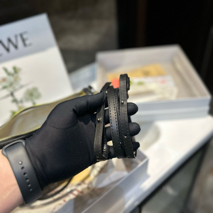 Hammock hobo in classic calfskin