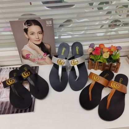 LEATHER THONG SANDAL WITH DOUBLE G