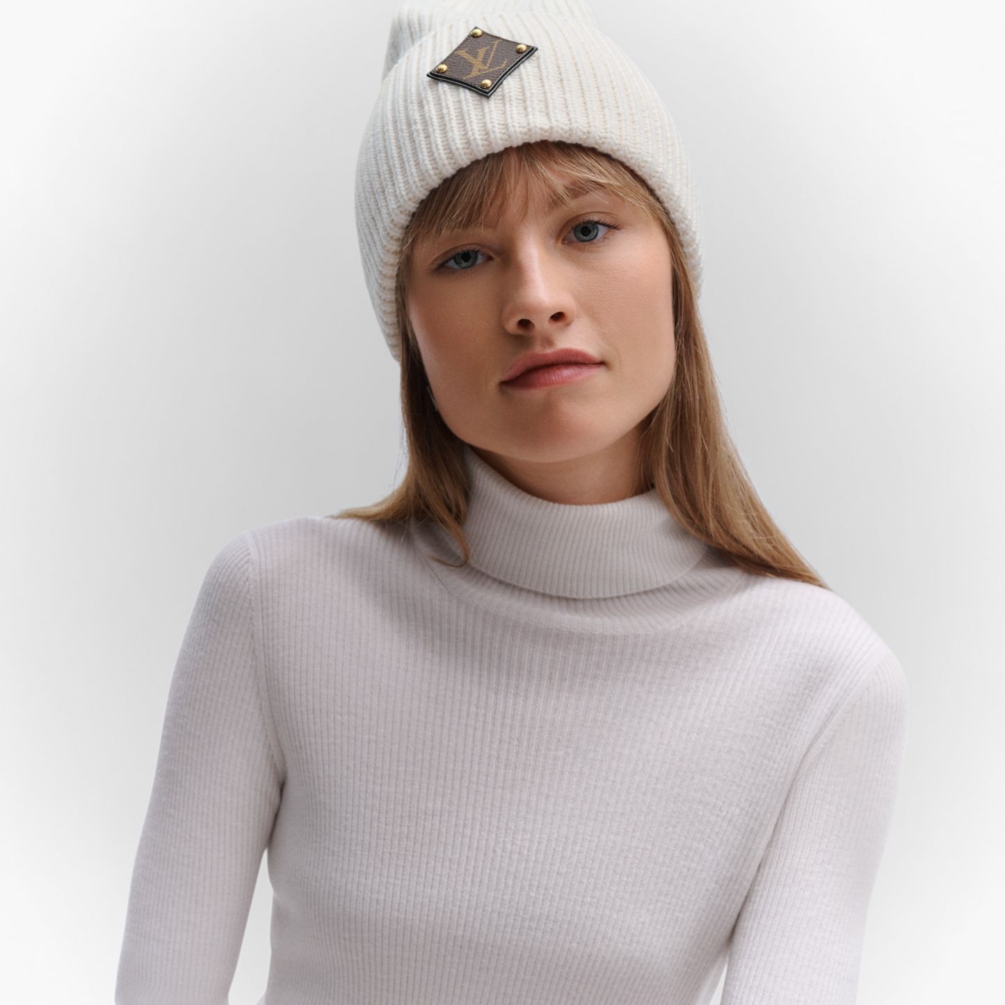 BEANIE White