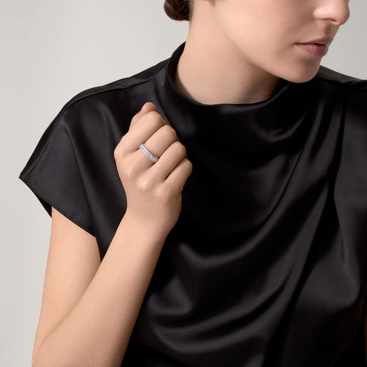 BRODERIE DE WEDDING BAND