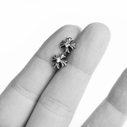 CH PLUS STUD EARRINGS WITH DIAMONDS