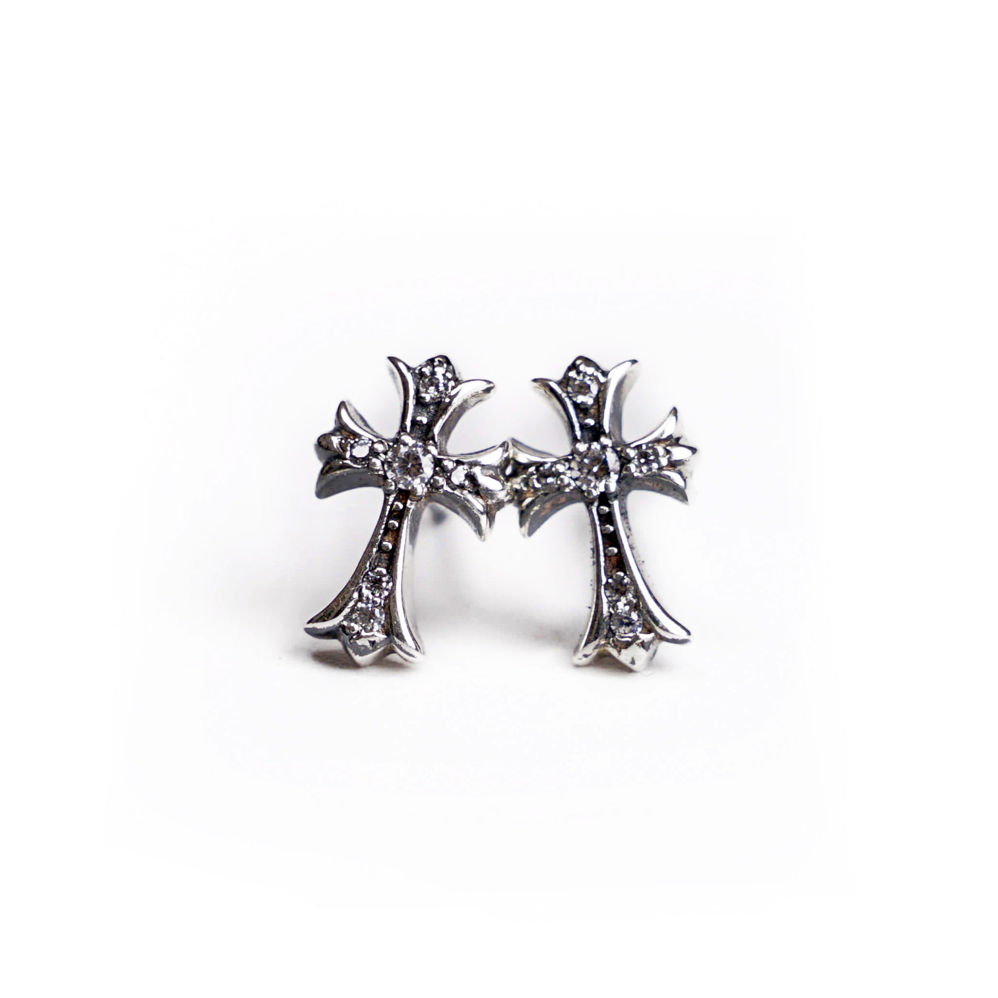 CH CROSS BABY FAT STUD PIERCE WITH PAVE DIAMOND