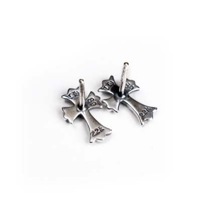 CH CROSS BABY FAT STUD PIERCE WITH PAVE DIAMOND