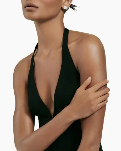 Albion庐 Stud Earrings Sterling Silver with Pav茅 Diamonds, 7mm