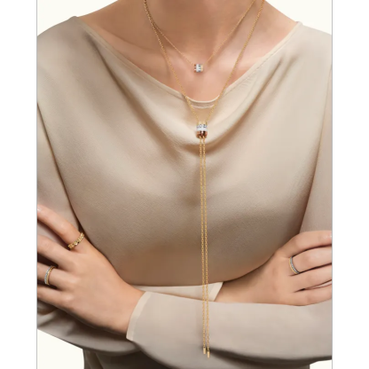 QUATRE RADIANT EDITION CLOU DE PARIS WEDDING BAND