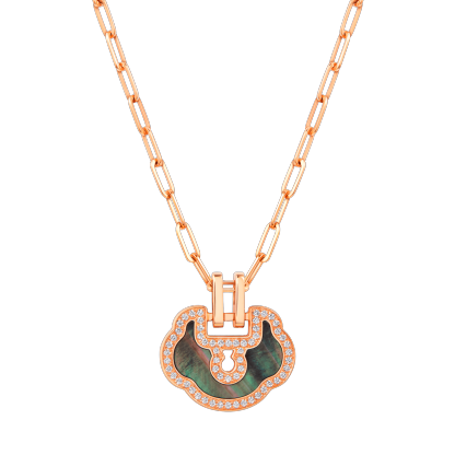 Small Yu Yi necklace in 18K rose gold with diamonds and mother of pearl