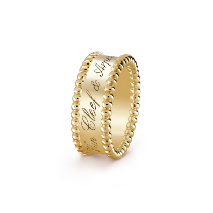 Perlee signature ring