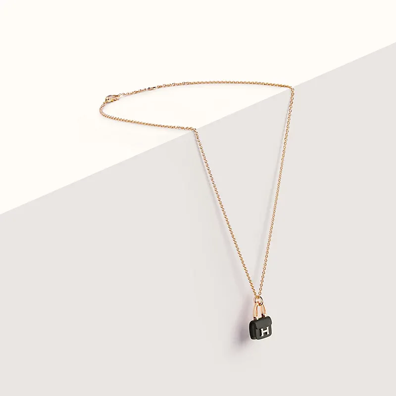 Amulettes Constance pendant