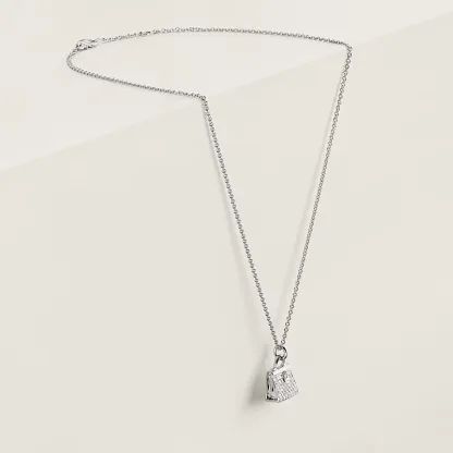 Amulettes Kelly pendant