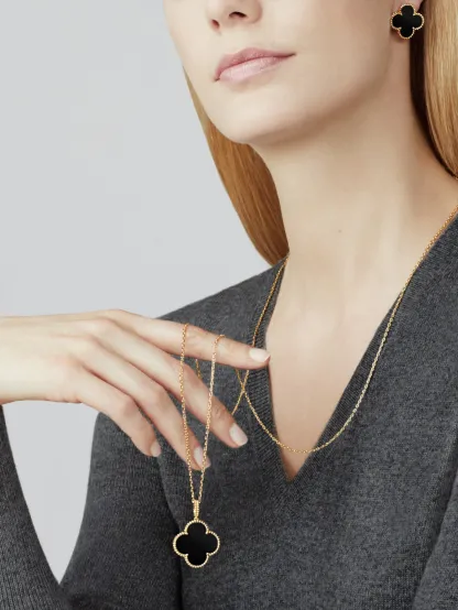 Magic Alhambra long necklace, 1 motif