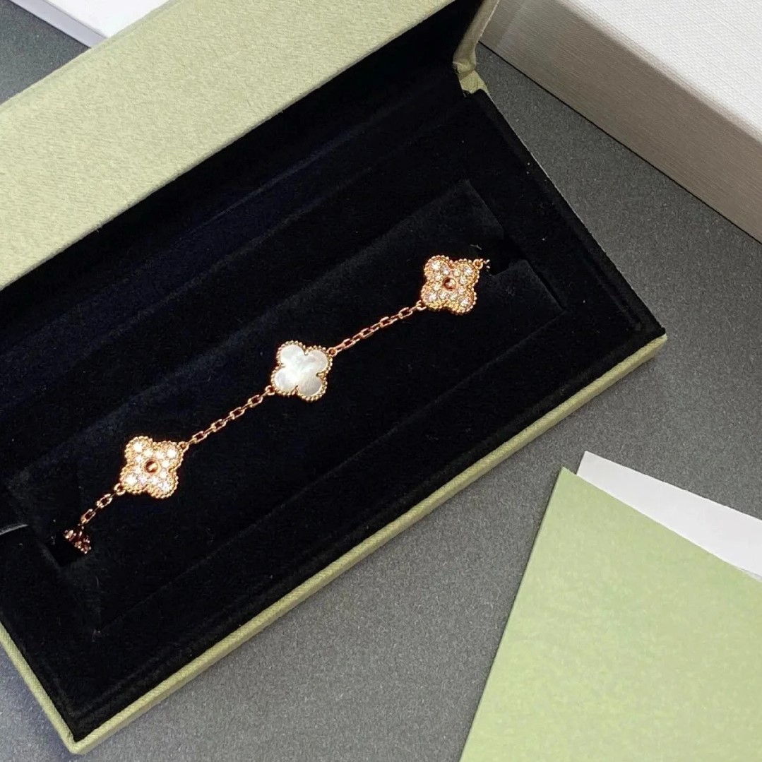 Vintage Alhambra bracelet, 5 motifs