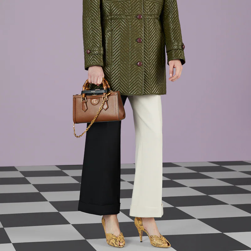 DIANA SMALL SHOULDER BAG