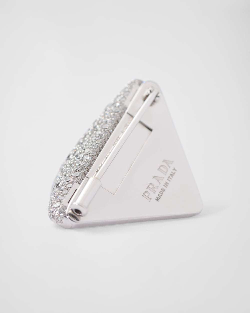 Eternal Gold brooch in white gold with diamonds