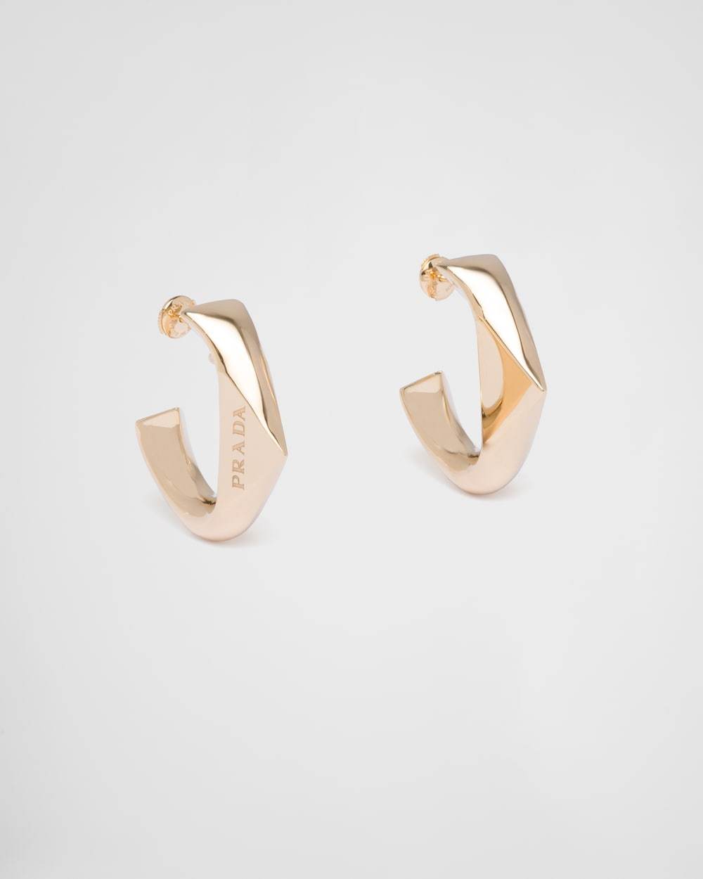 Eternal Gold medium earrings in yellow gold