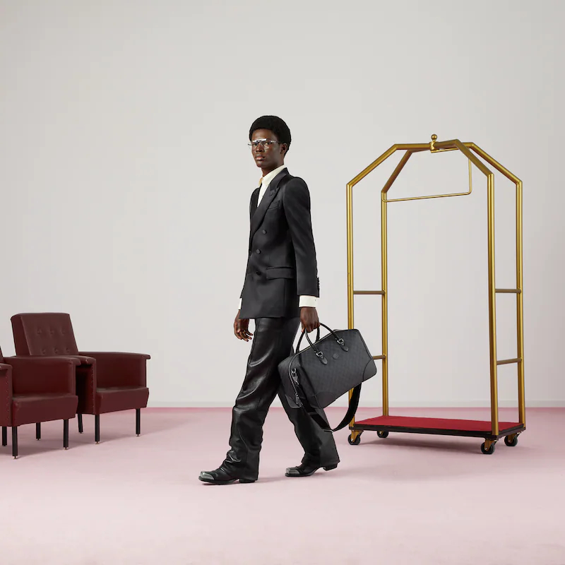 DUFFLE BAG WITH INTERLOCKING G