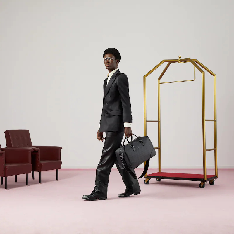 DUFFLE BAG WITH INTERLOCKING G