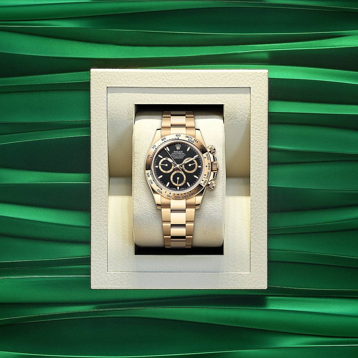 Cosmograph Daytona 40mm, 18k Yellow Gold, Ref# 126508-0004
