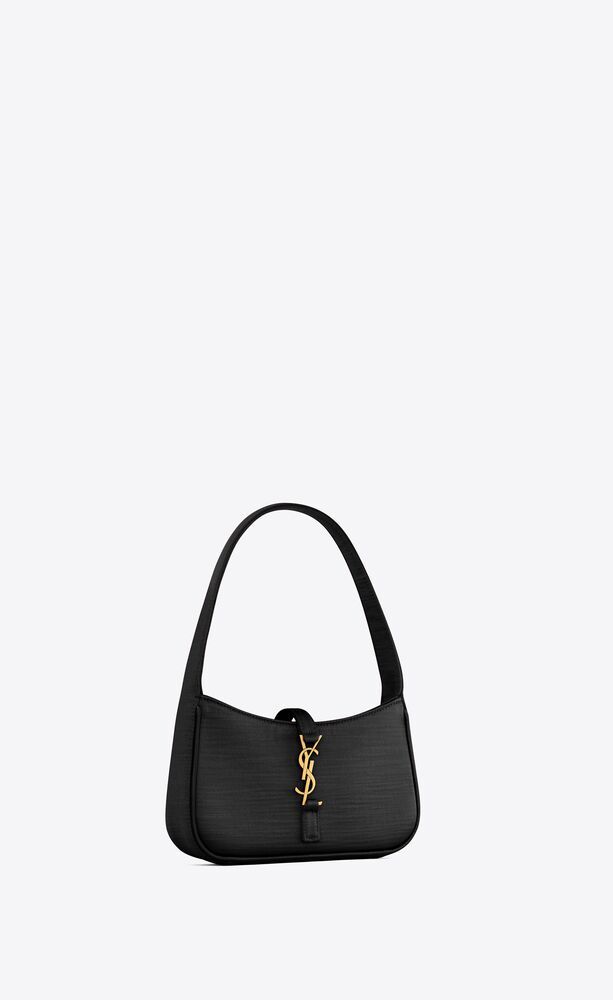 MINI LE 5 À 7 IN SATIN