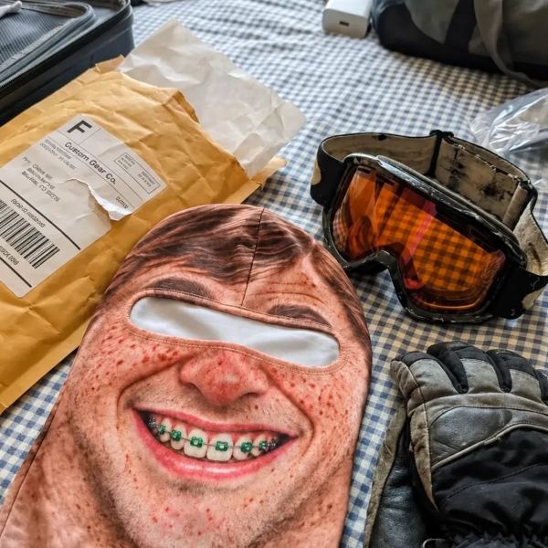 Custom Funny Ski Mask – The Perfect Après-Ski Gift for Ski Trips, Bachelor Trips & Friends