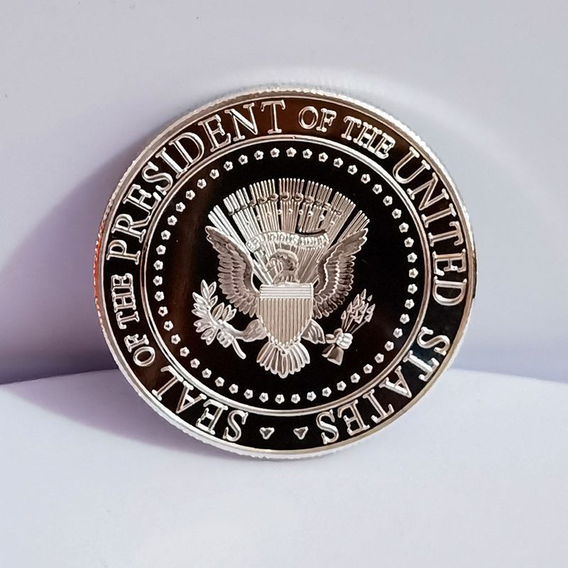 🔥1PC US Donald Trump Gold Commemorative Coin "Second Presidential Term 2022-2025 IN GOD WE TRUST" Collectible Coins🪙