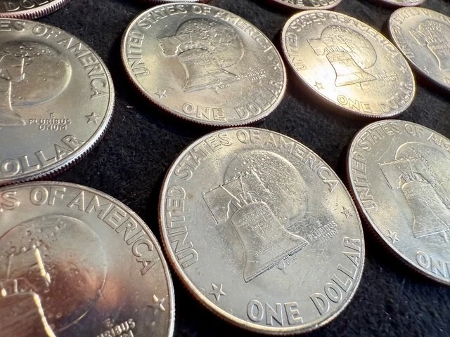 🔥Eisenhower Commemorative Coin 1776 - 1976 ~ "Ike Silver Dollar" Coin. 🔥