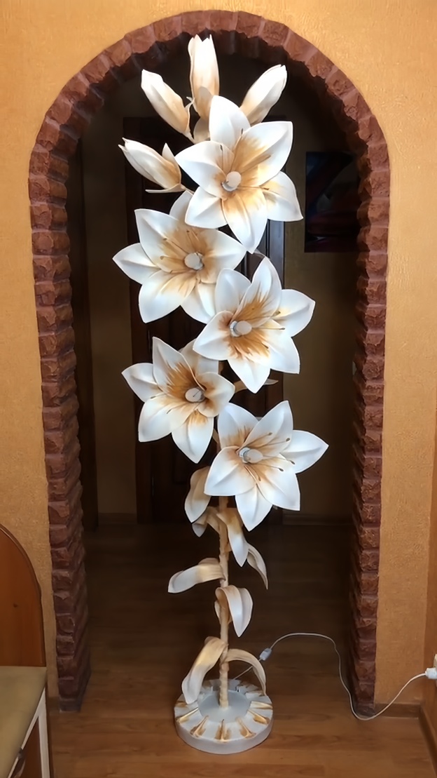 Giant Artificial Lily Decoration - White & Gold