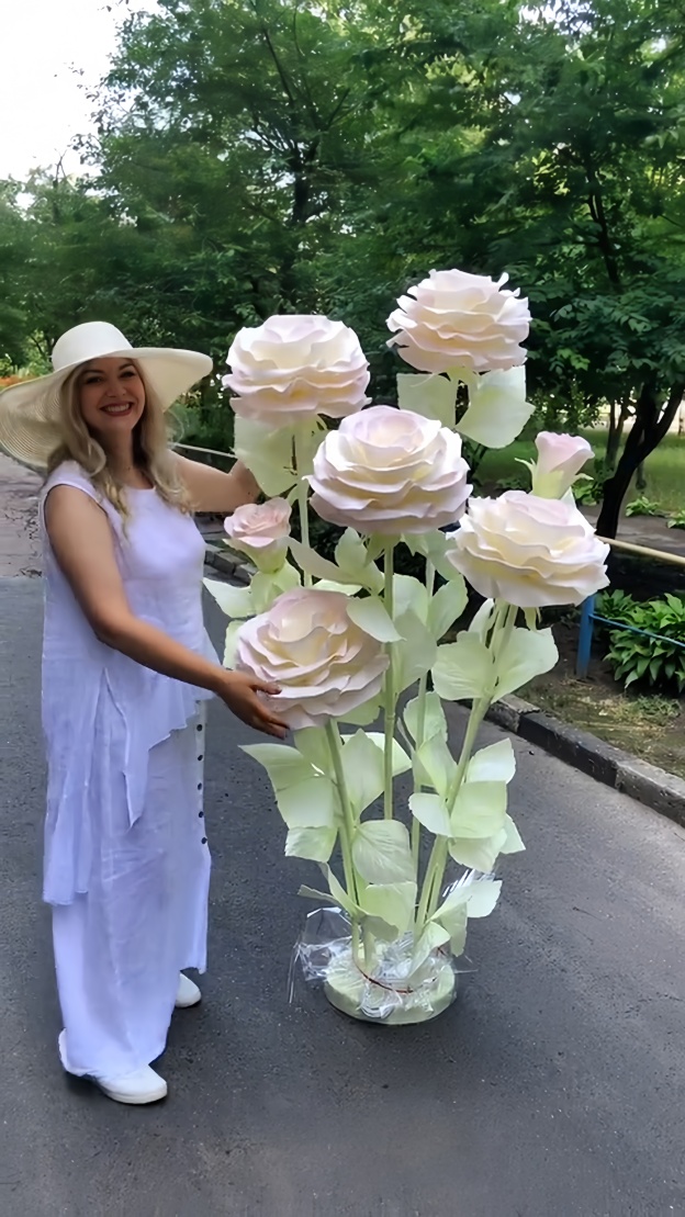 Giant Artificial Rose Flower Decorative Lamp - White 4