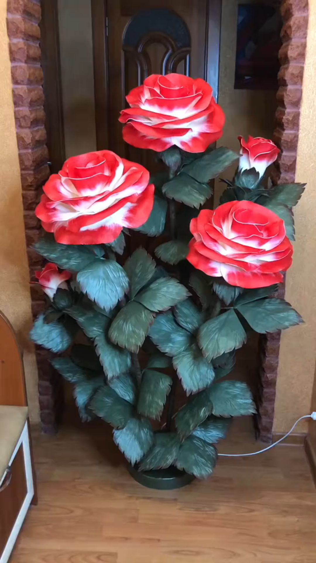 Giant Simulated Gradient Rose Flower Decorative Lamp - Red & White 2