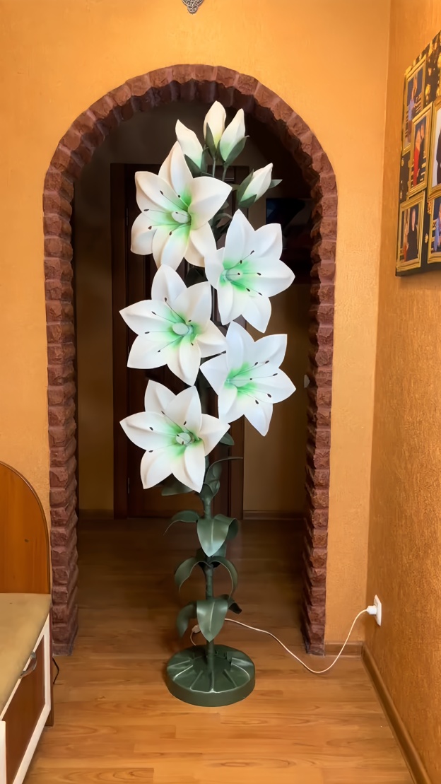 Giant Artificial Lily Decoration - White & Green
