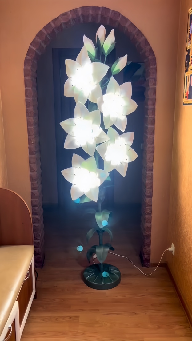 Giant Artificial Lily Decoration - White & Green