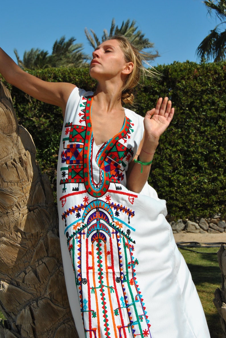 Bohemian White Sleeveless Embroidered Caftan