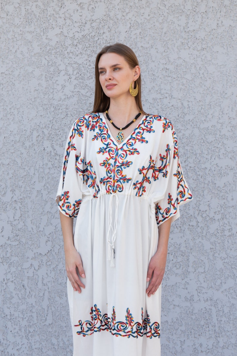 Chic White Embroidered Kaftan Dress