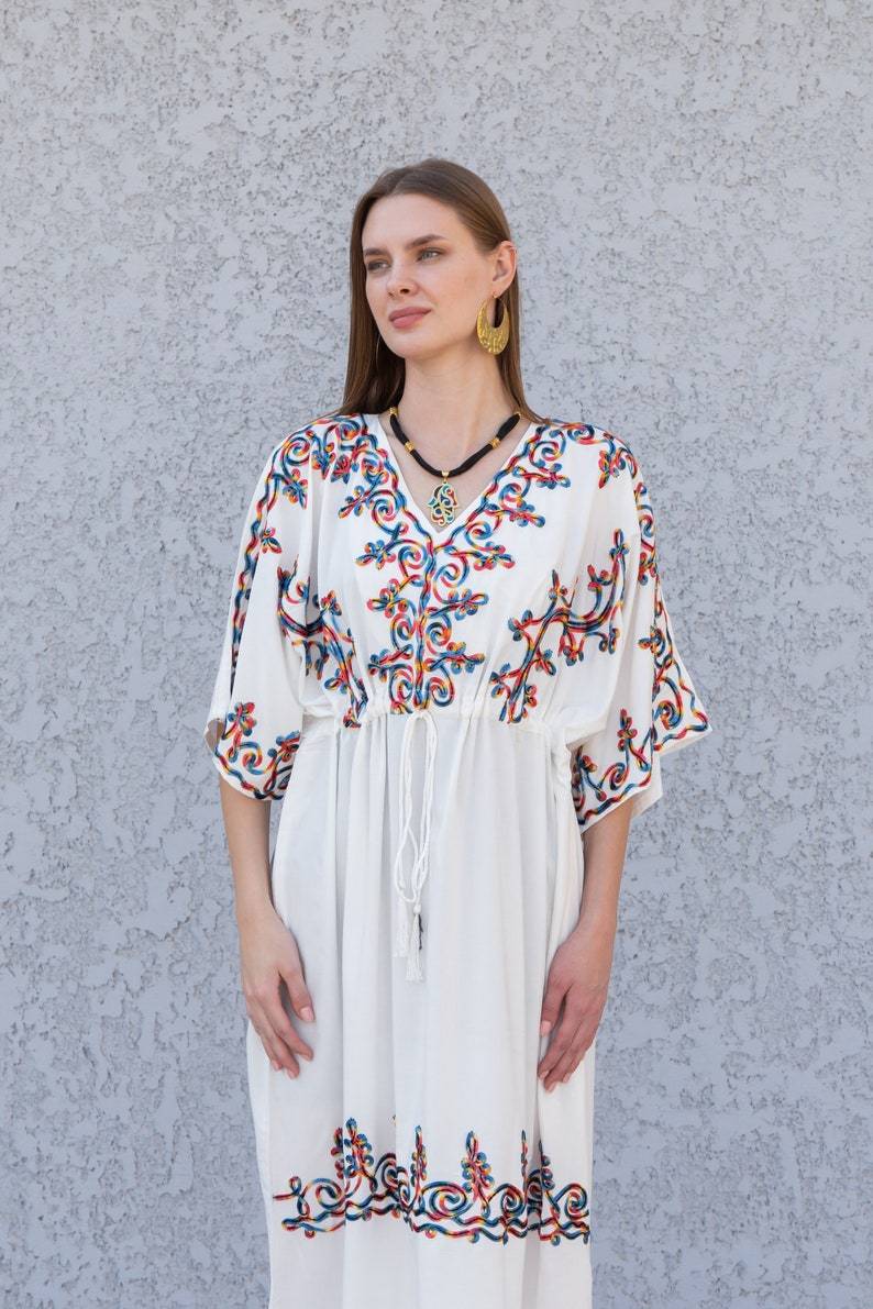 Chic White Embroidered Kaftan Dress