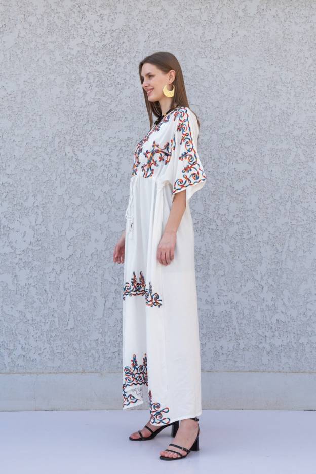Chic White Embroidered Kaftan Dress