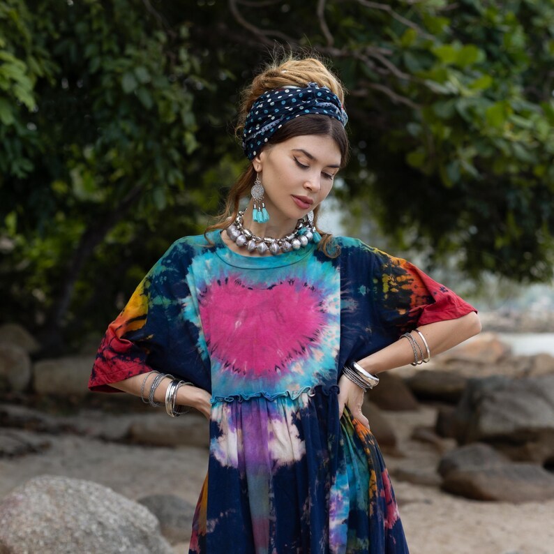 Plus Size Tie Dye Kaftan Dress in Cosmic Heart Bloom