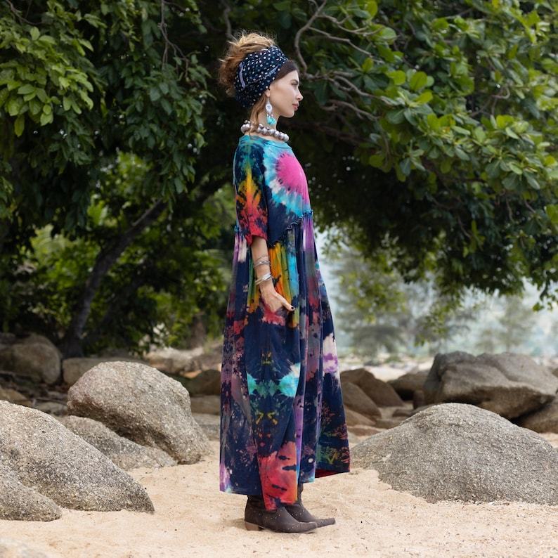 Plus Size Tie Dye Kaftan Dress in Cosmic Heart Bloom