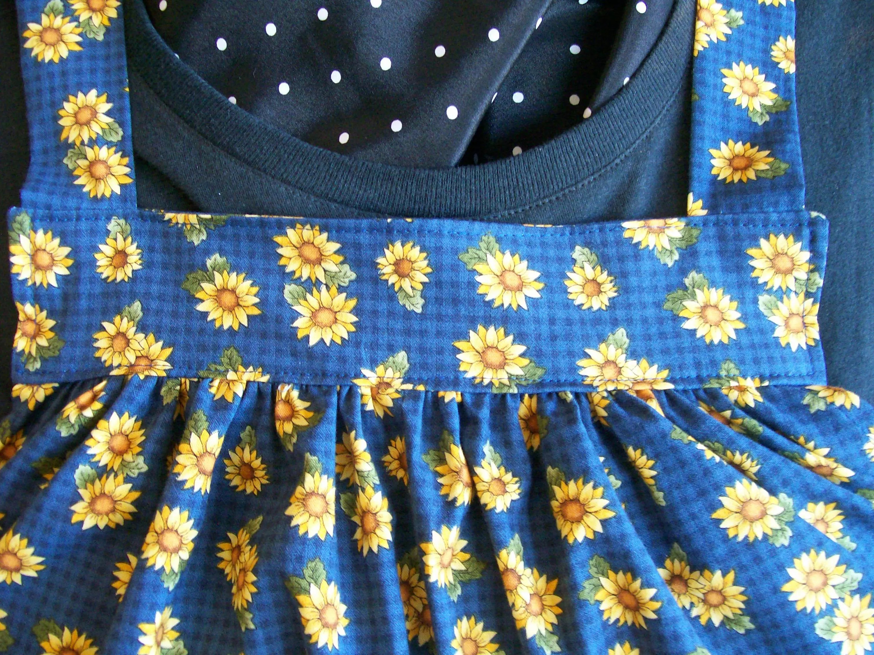 Blue Ocean Sunflower Loose Open Apron