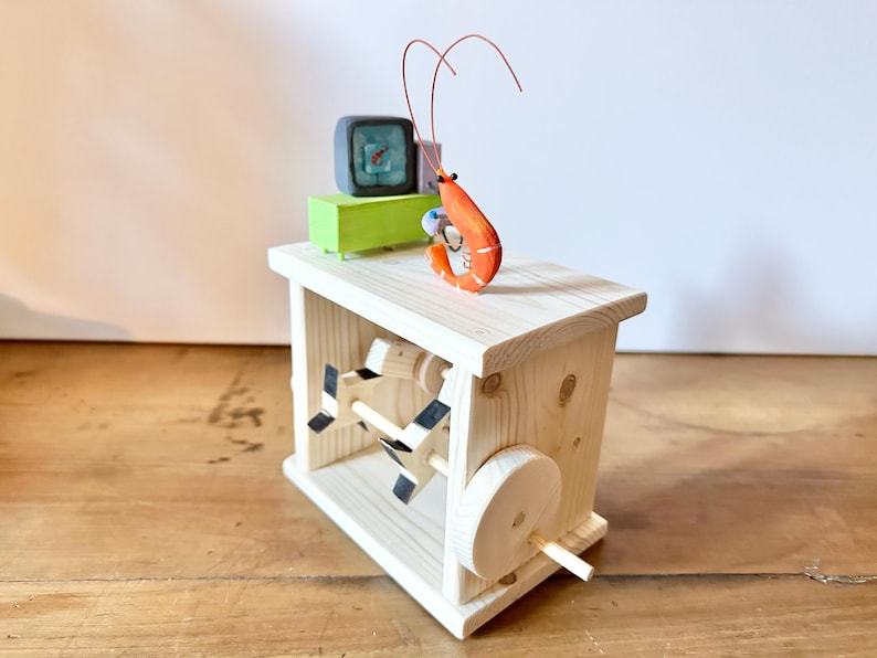 shrimp playing video games