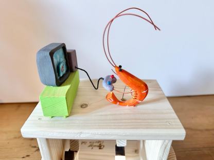 shrimp playing video games