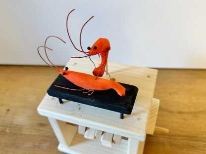 shrimp that gives massages