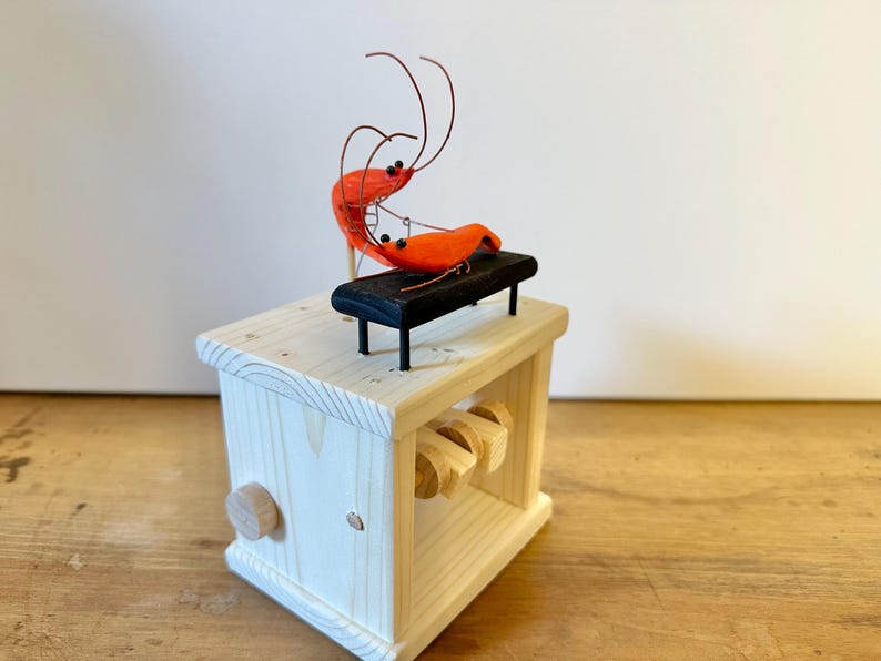 shrimp that gives massages