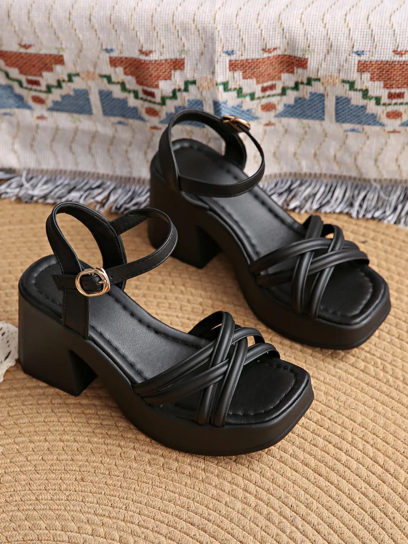 Women's Fashionable Cross Strap Heeled Sandals