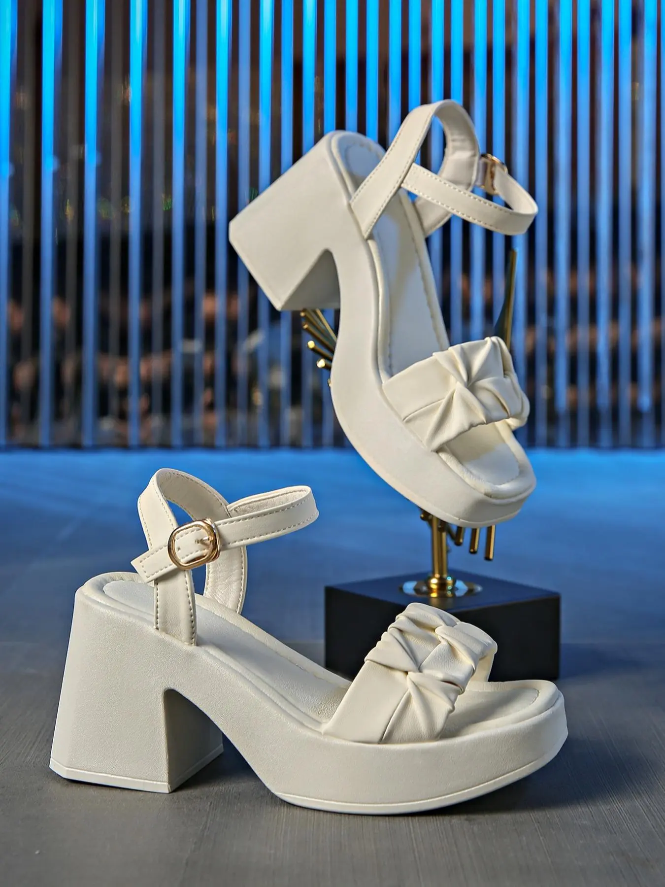 Women's Fashionable Cross Strap Heeled Sandals