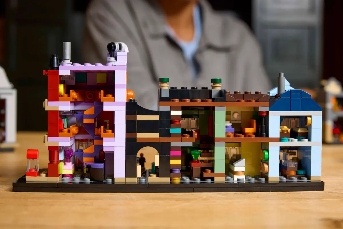 Diagon Alley™ Wizarding Shops